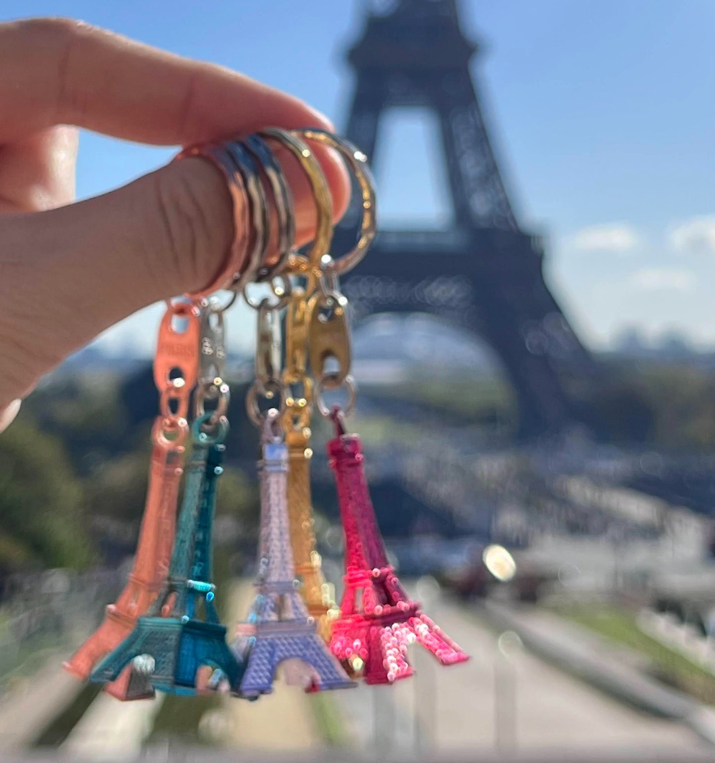 Set of 5 Eiffel Tower Keychains – Authentic Paris Souvenirs for Gifts & Collecting