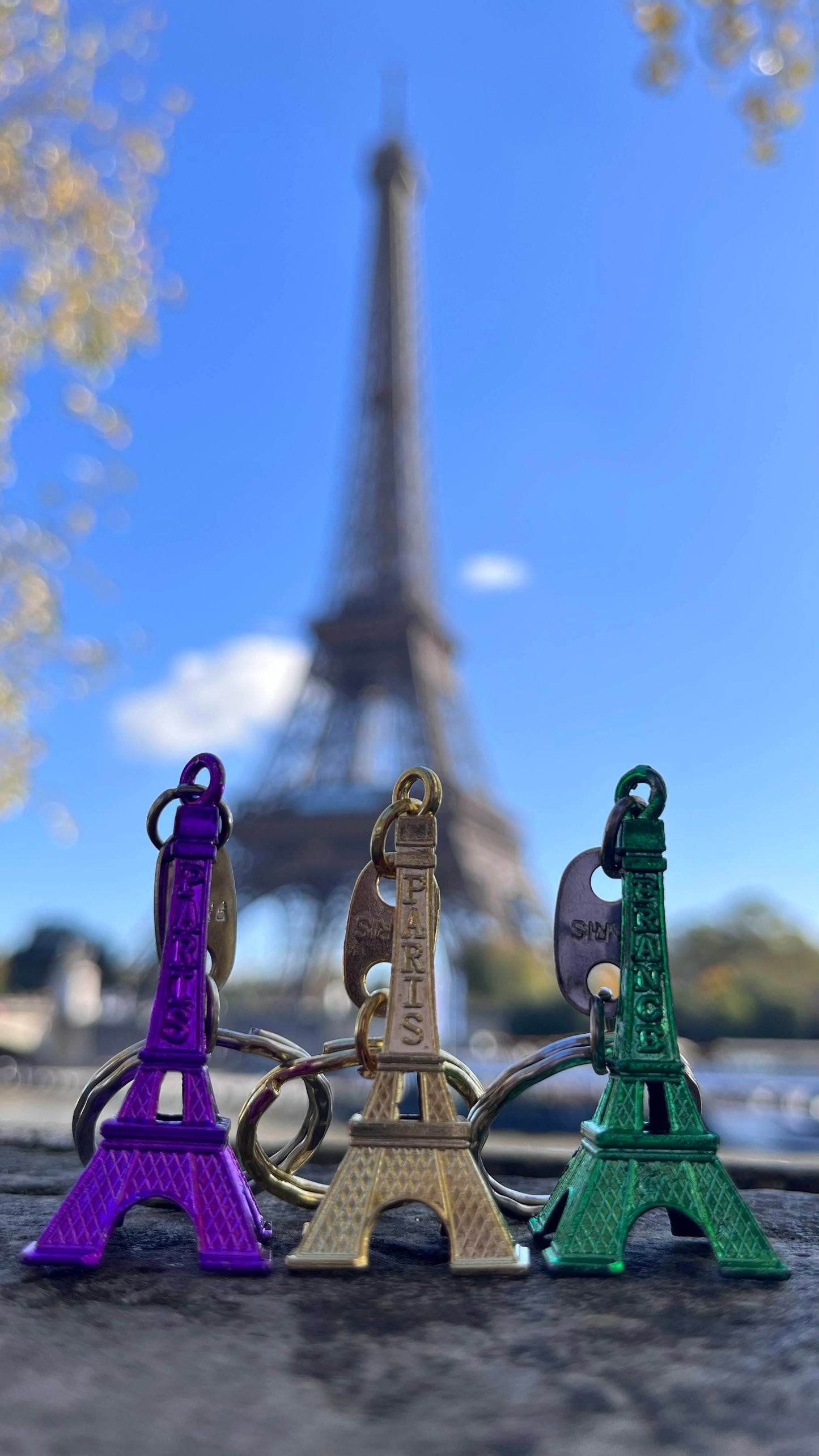 Set of 3 Eiffel Tower Keychains – Authentic Paris Souvenirs for Gifts & Collecting