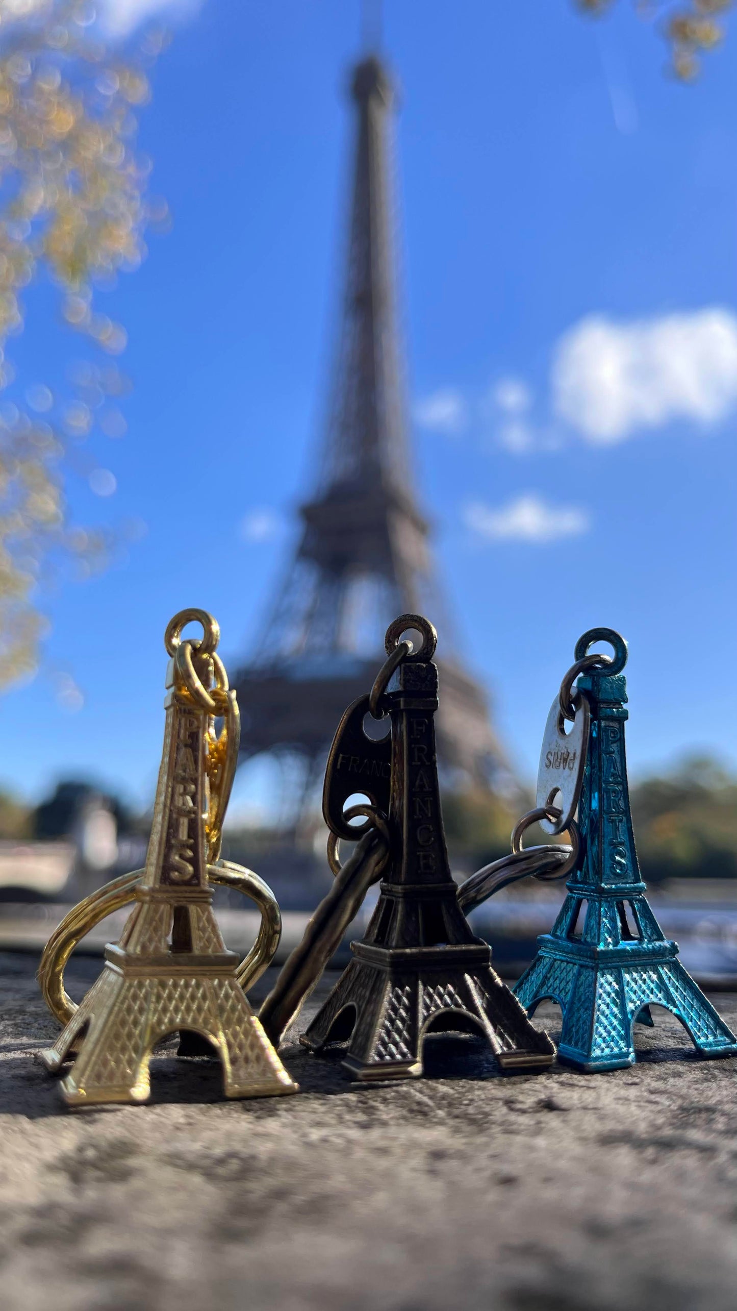 Set of 3 Eiffel Tower Keychains – Authentic Paris Souvenirs for Gifts & Collecting