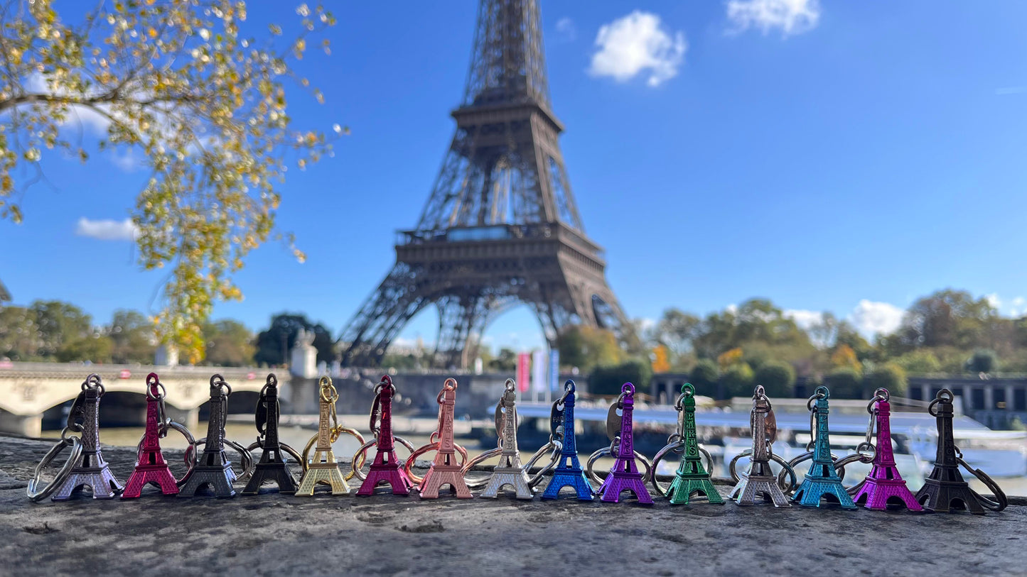 Set of 25 Eiffel Tower Keychains – Large Bulk Souvenir Pack from Paris